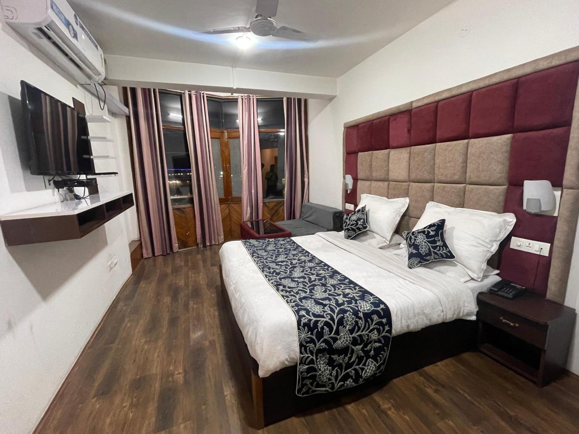 Hotel Senorita Srinagar  Exterior photo